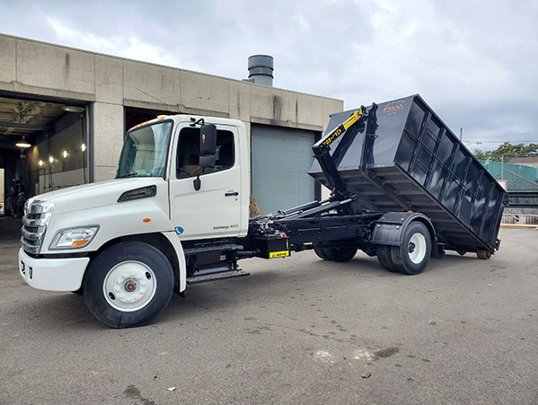 2013 Hino with Container on Hooklift